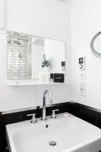 Hôtel Le Colisée - 24