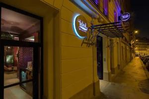 Idol Hotel, Париж