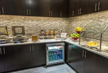 Fairfield Inn & Suites by Marriott Boston - 27