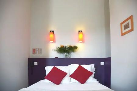 o Lyon Charité - 25