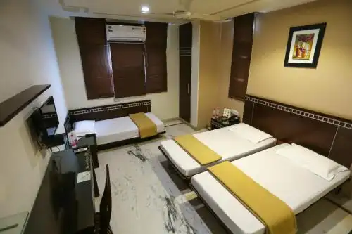 Smyle Inn - 3 minutes walk From New Delhi Railway Station - 10