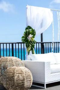Outrigger Reef Waikiki Beach Resort - 29