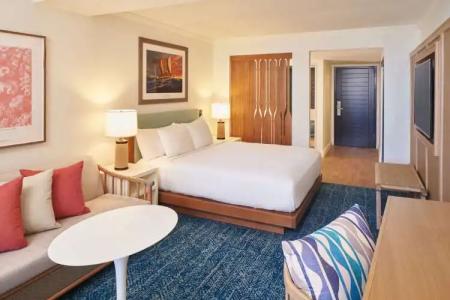 Outrigger Reef Waikiki Beach Resort - 4