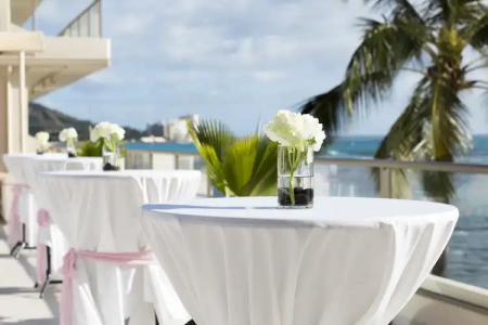 Outrigger Reef Waikiki Beach Resort - 7