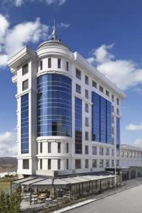 Ramada Plaza by Wyndham Eskisehir - 1
