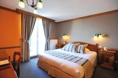 Dormy House - 46