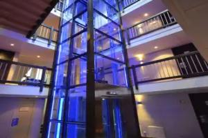 Отель «Kyriad Dijon Est Mirande», Дижон