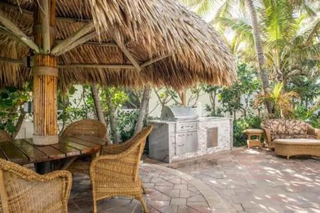 High Noon Beach Resort - 29