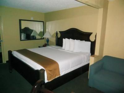 TraveSuites by Wyndham East Gate Orange - 38