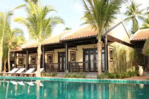 Lotus Village Resort, Муине