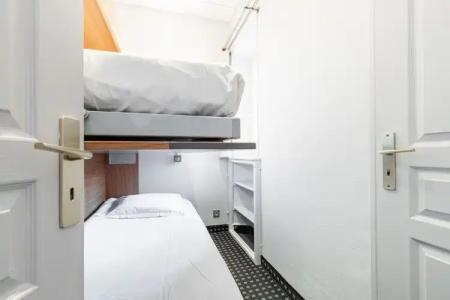 Modern Waikiki - 48