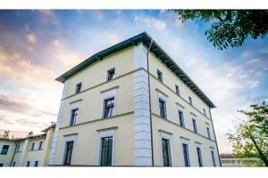 Hotel «Fenix», Еленя-Гура