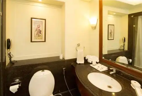 Clarion Bella Casa at Airport - 23