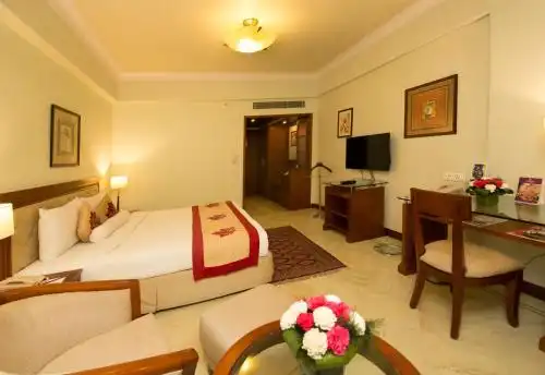 Clarion Bella Casa at Airport - 11