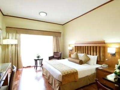 Chelsea Gardens Apartment - 9