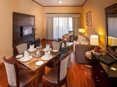 Chelsea Gardens Apartment - 8