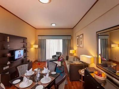 Chelsea Gardens Apartment - 24