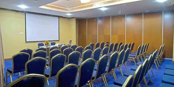 Chelsea Gardens Apartment - 18