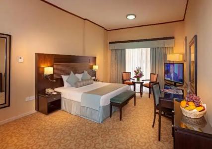 Chelsea Gardens Apartment - 7