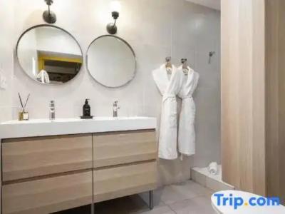 Contact Hôtel Le Savigny & Spa - 52