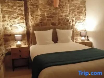 Contact Hôtel Le Savigny & Spa - 48