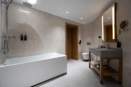 Ramada Encore by Wyndham - 102