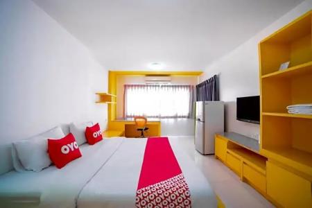 Oyo 460 Int Place - 42