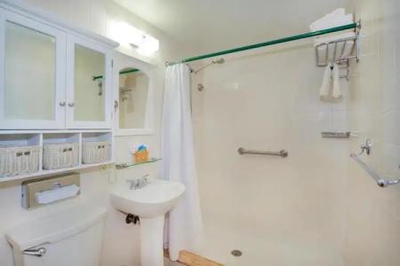 Windjammer Resort and Beach Club - 9