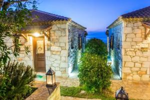 Kavos Psarou Villas, Кипсели
