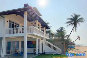 Pearl Island Beach Hotel, Хикадуа