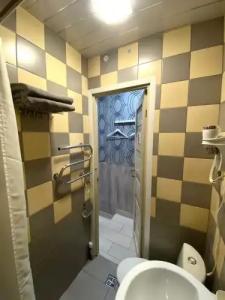 Нарвский - 8