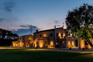 Moretti Village - B&B, Чивитанова-Марке