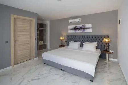 Vega Boutique & Aparts - 52