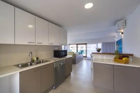 ApartFerrer Skyline - 40