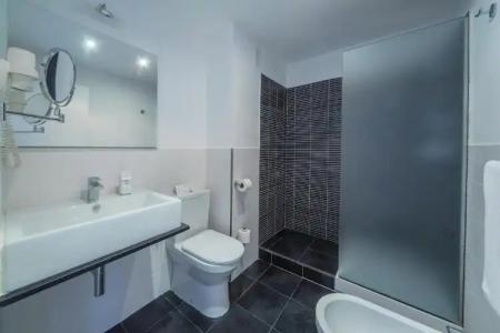 ApartFerrer Skyline - 114