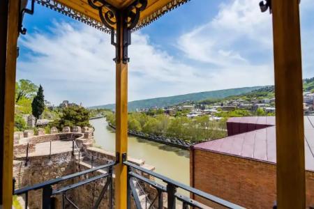 Metekhi's Galavani - 17