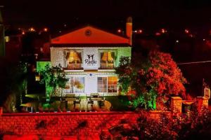 Rebetiko Hotel, Алачати