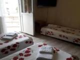 Трехместный номер с балконом