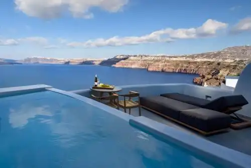 Neptune Luxury Suites - 0