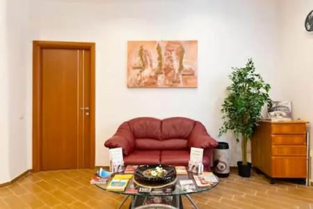 Miclad Colosseum Guest House - 15