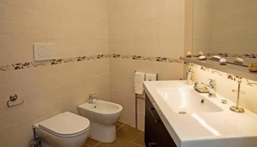 Miclad Colosseum Guest House - 28