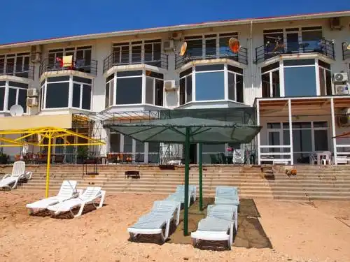 Приморец - 0