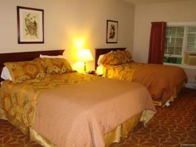 Ludlow Colonial - 2