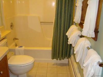 Ludlow Colonial - 11