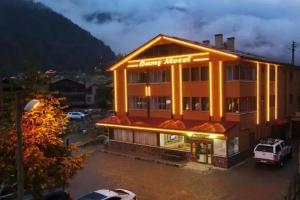 Danis Motel, Узунгёль