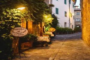 Torre Giardino Segreto b&b- Borgo Capitano Collection - Albergo Diffuso, Сан-Квирико-д'Орча