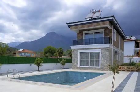 Amore Teki̇rova - 74