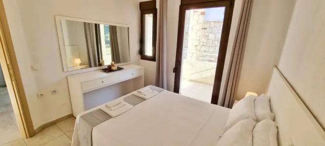 Bungalow White Tennis  & Suites - 4