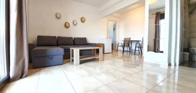 Bungalow White Tennis  & Suites - 104