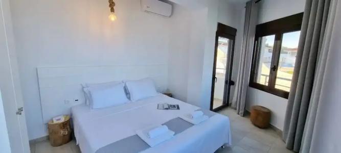 Bungalow White Tennis  & Suites - 142